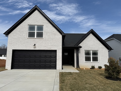Exterior view of 2082 Melanie Dr in Springfield, TN