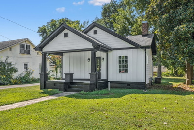 301 Kingwood Dr