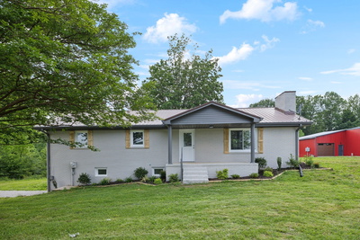 Exterior view of 8651 Fredonia Rd in Manchester, TN