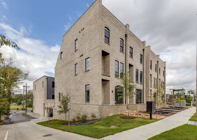 3206 West End Circle