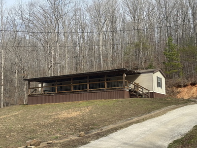 Exterior view of 260 Haylee Rd in Waverly, TN