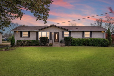3107 Larkspur Dr