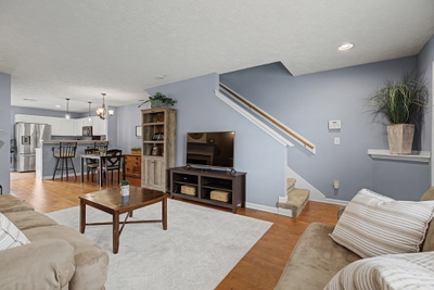161 Shadow Glen Dr