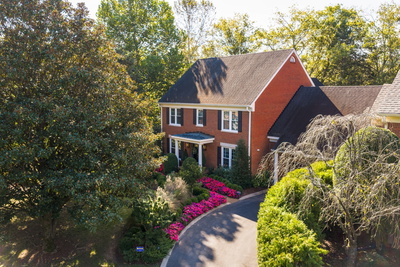 6326 Chickering Woods Dr