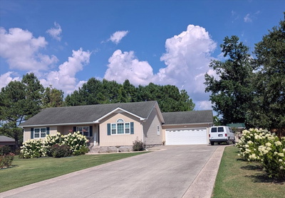 Exterior view of 315 New Union Hts in Manchester, TN