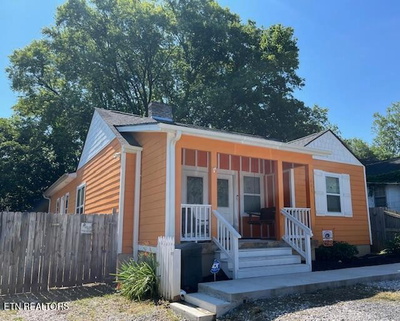 Exterior view of 3606 SE Alpine Drive in Knoxville, TN