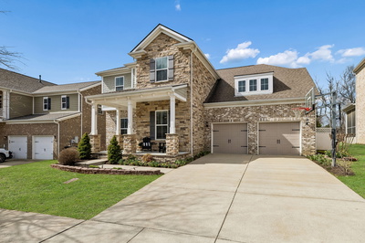 1126 Amelia Park Dr