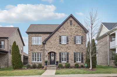 1082 N McMahan Dr
