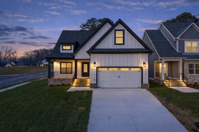 5205 NW Baylor Street