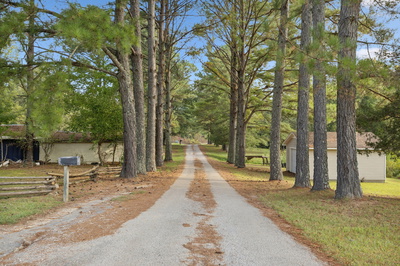 122 Hooper Rd