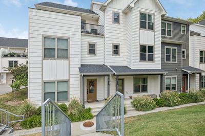 220 Thompson Park Dr