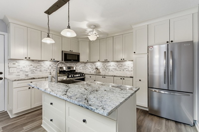 111 Hearthstone Manor Cir