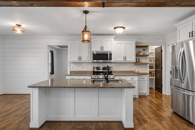 109 Oak Dr
