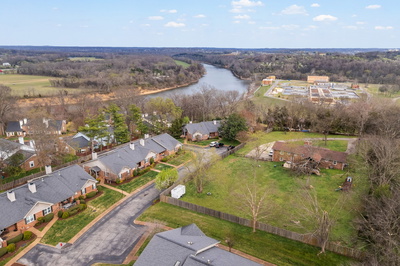 323 Autumn Chase Dr
