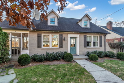 1111A Graybar Ln