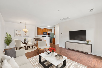 8221 Lenox Creekside Dr