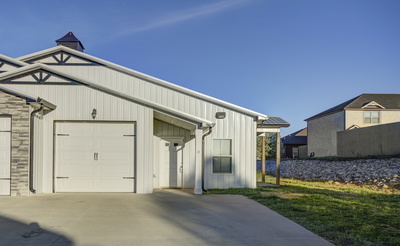 188 BAINBRIDGE DRIVE