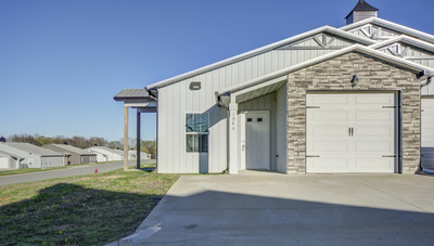 194 BAINBRIDGE DRIVE