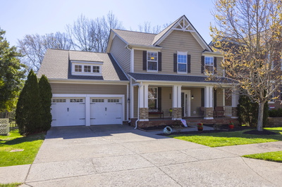 5040 Falling Water Rd