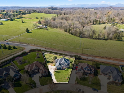 10421 Laurel Pointe Lane