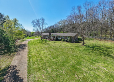 1889 W Harpeth Rd
