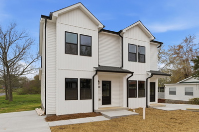 Exterior view of 263 W Spring St in Smithville, TN