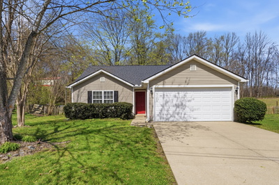 Exterior view of 1013 Chelsea Dr in Goodlettsville, TN
