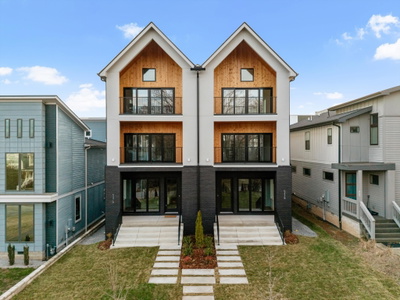 547B Moore Ave