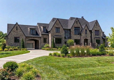 7019 Belcastle Lane