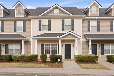 2323 New Holland Cir