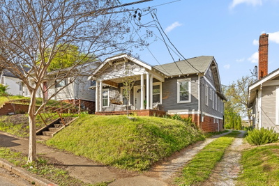 1035 E 5th Street