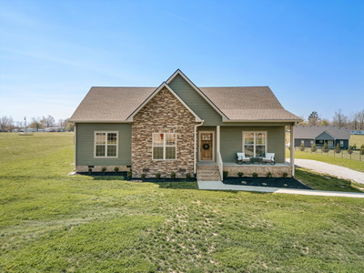 Exterior view of 57 Cheney Ln in Lafayette, TN