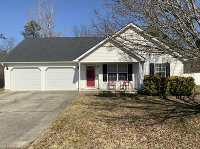 Exterior view of 634 N Peppercorn Lane in Rossville, GA