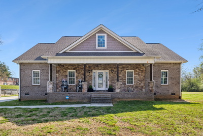 702 Forrest Dr