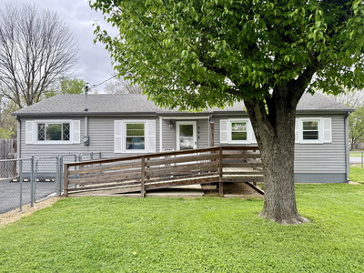 111 Gentry St