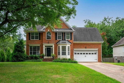 Exterior view of 2610 Eagle Creek Way in Signal Mountain, TN