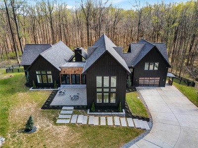 925 Weeping Willow Rd