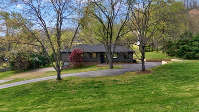 105 Dogwood Ln