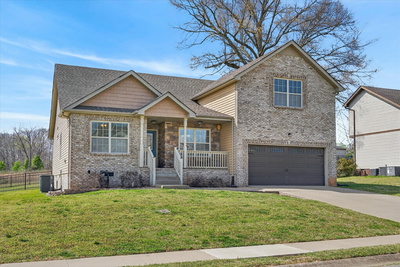 301 Ivy Bend Cir