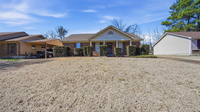 Exterior view of 2185 OLDFIELD DR in Memphis, TN