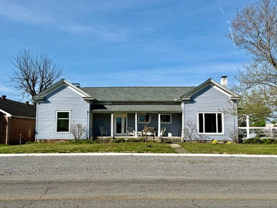 101 W Blackwell St