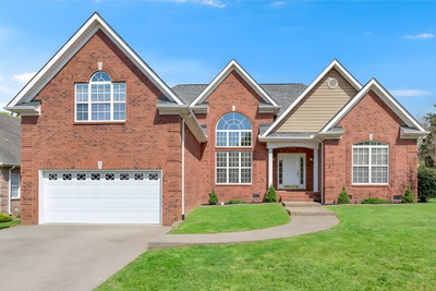 Exterior view of 1004 Notting Hill Dr in Gallatin, TN