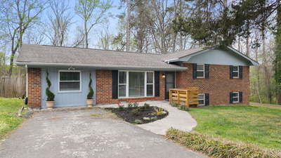 448 Apache Trail, NW