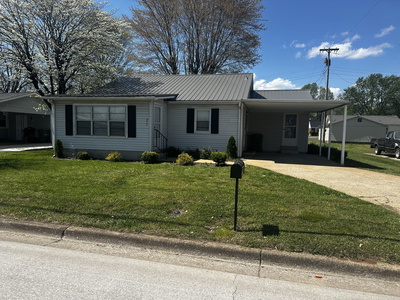 813 N Military Ave