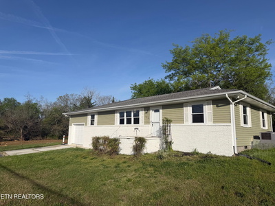 2107 Tipton Station Rd