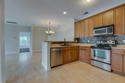 7005 Lenox Village Dr