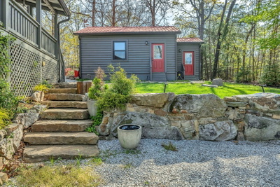 1841 Laurel Lake Dr