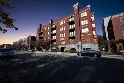 702 Wedgewood Park