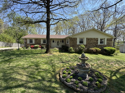 126 Robin Hood Rd