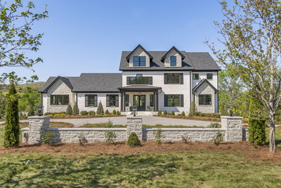 102 Steeplechase Ln